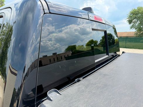 Used 2022 RAM 1500 Laramie AWD/4WD image 13