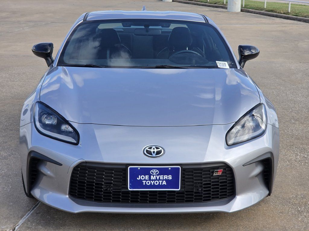 Used 2025 Toyota GR86 Premium w/ ALL Weather Mat Package (TMS) RWD image 3