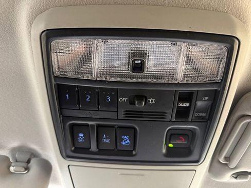 Used 2023 Toyota 4Runner SR5 Premium w/ Moonroof Package image 35