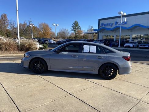 Used 2025 Honda Civic Sport image 6