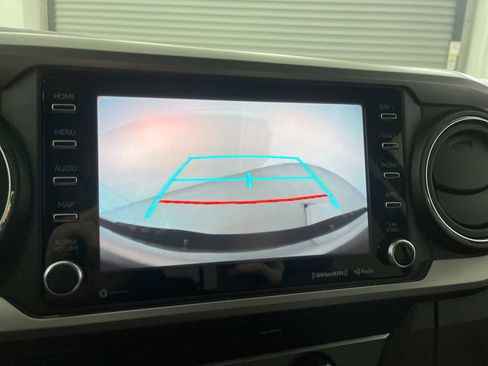 Used 2020 Toyota Tacoma SR5 AWD/4WD image 29