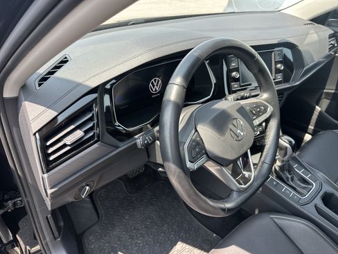 Used 2023 Volkswagen Jetta SE FWD image 12