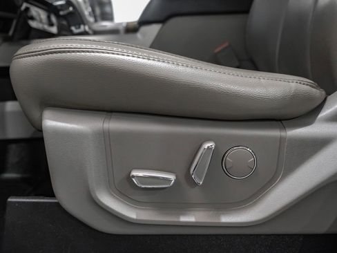 Used 2018 Ford F150 Lariat image 32