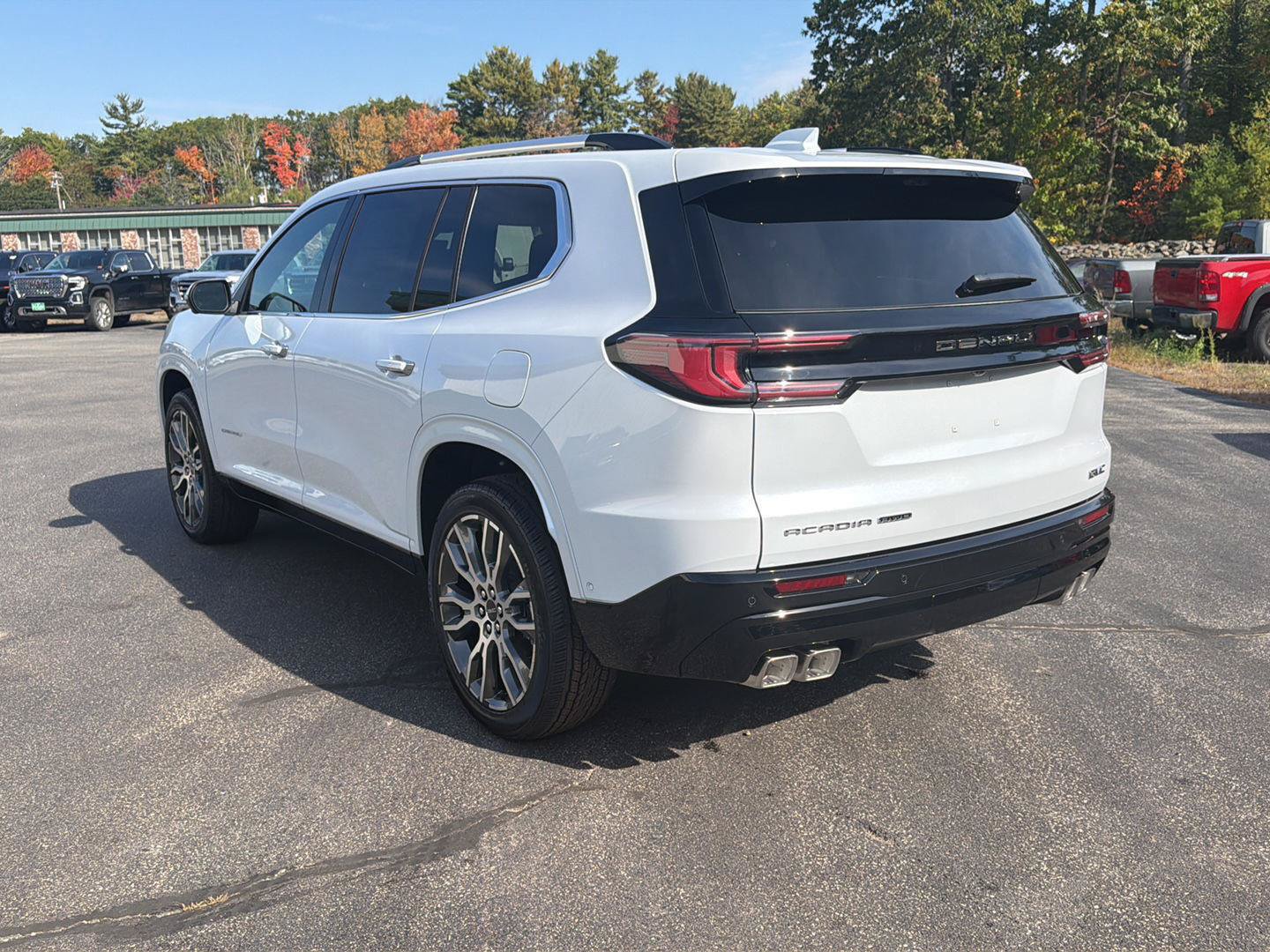 New 2027 GMC Acadia Denali Ultimate w/ LPO, Floor Liner Package AWD/4WD image 3