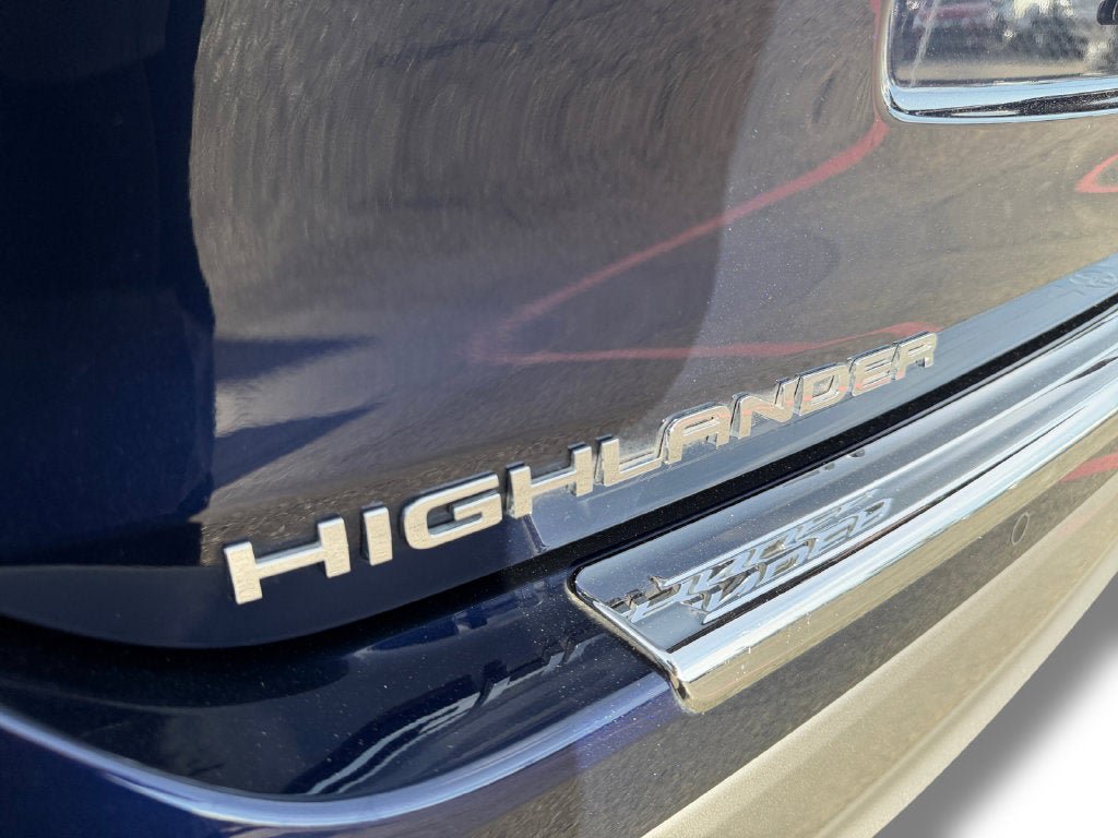 Used 2022 Toyota Highlander Platinum AWD/4WD image 35