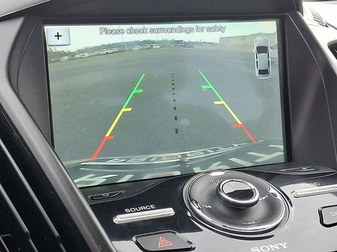 Used 2017 Ford Escape Titanium image 19