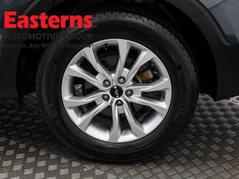 Used 2022 Kia Telluride LX image 34