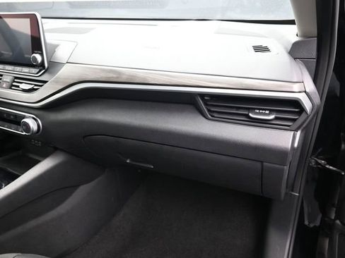 Used 2024 Nissan Altima 2.5 SV image 35