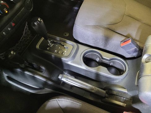 Used 2016 Jeep Wrangler Sport AWD/4WD image 26