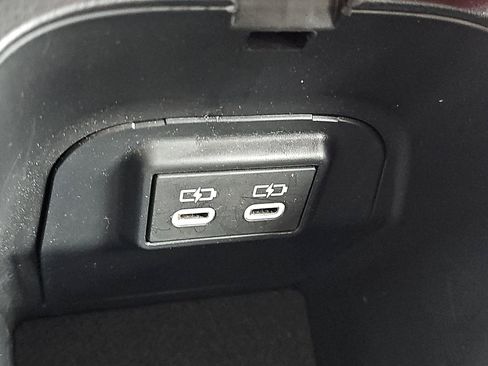 Used 2024 Toyota RAV4 XLE image 25