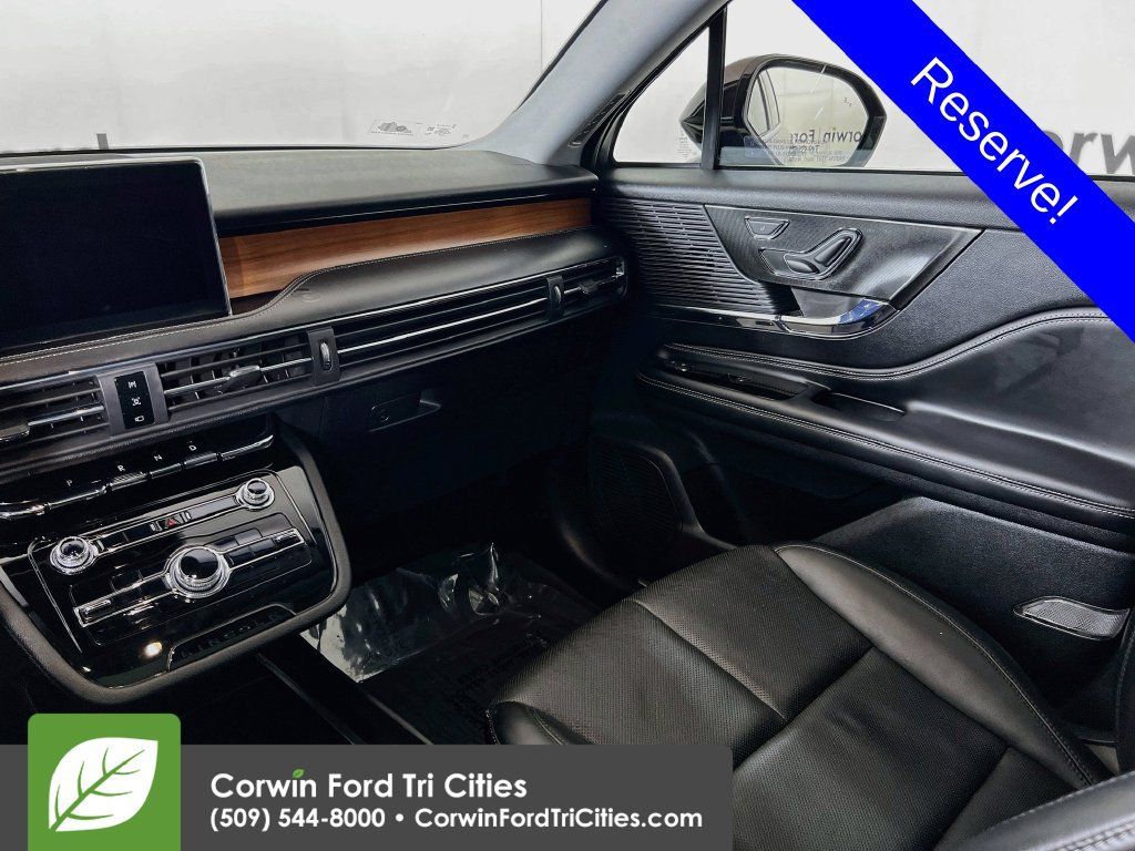 Used 2022 Lincoln Corsair Reserve w/ Equipment Group 201A AWD/4WD image 28