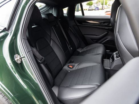 Used 2025 Porsche Panamera image 42