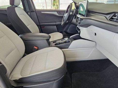 Used 2025 Ford Escape Active w/ Tech Pack #1 FWD image 28