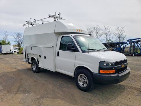 Used 2024 Chevrolet Express 3500 w/ Power Convenience Package RWD image 1