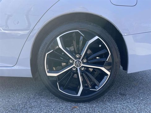 Used 2024 Nissan Altima 2.5 SR image 10