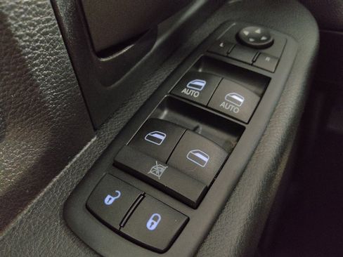 Used 2016 RAM 1500 Express AWD/4WD image 26