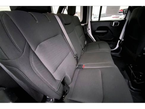 Used 2018 Jeep Wrangler Unlimited Sport S image 27