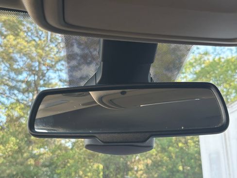 Used 2019 RAM 1500 Laramie image 31