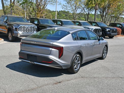 Used 2025 Kia K4 LXS image 4