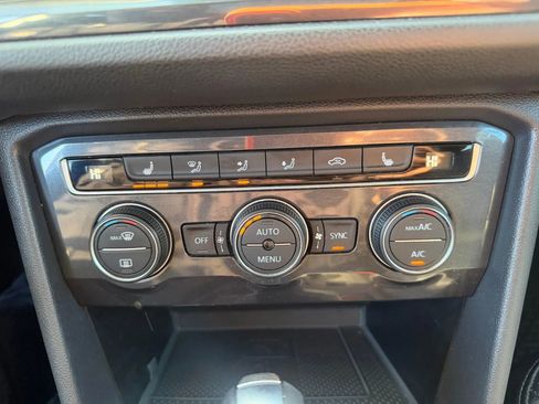 Used 2020 Volkswagen Tiguan SE w/ Panoramic Sunroof Package AWD/4WD image 22