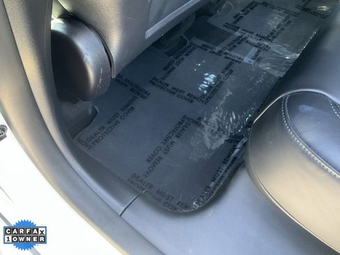 Used 2022 Tesla Model Y Performance image 24