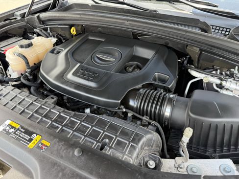 Used 2023 Jeep Grand Cherokee Overland RWD image 34