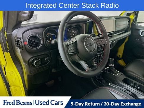Used 2024 Jeep Wrangler Unlimited Rubicon w/ Technology Group AWD/4WD image 13