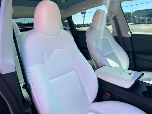 Used 2024 Tesla Model Y Long Range image 12