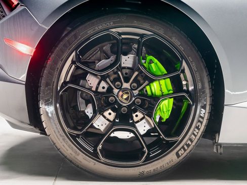 Used 2018 Lamborghini Huracan LP 580-2 image 26