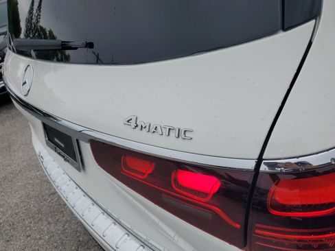 New 2026 Mercedes-Benz GLS 580 4MATIC image 5