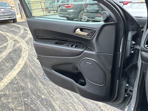 Used 2025 Dodge Durango GT image 17