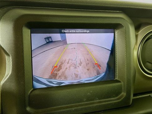 Used 2019 Jeep Wrangler Unlimited Sport S image 15