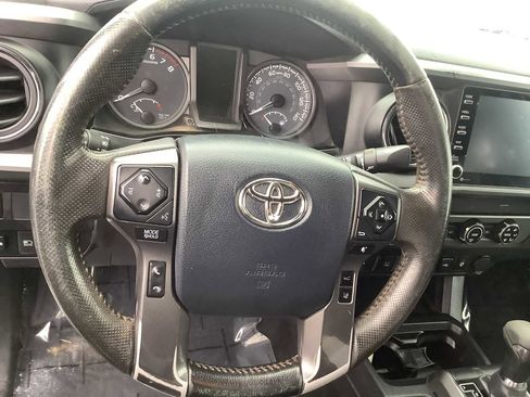 Used 2020 Toyota Tacoma TRD Off-Road image 15