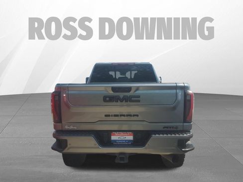 Used 2024 GMC Sierra 2500 AT4 w/ AT4 Premium Plus Package AWD/4WD image 4