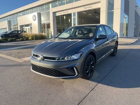 New 2026 Volkswagen Jetta SE FWD image 1