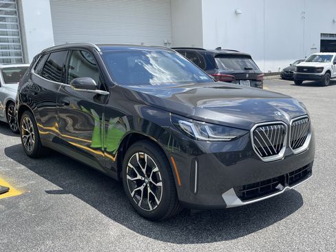 Used 2026 BMW X3 xDrive30i w/ Premium Package AWD/4WD image 3