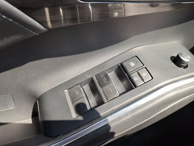 Used 2020 Toyota Highlander Platinum AWD/4WD image 26