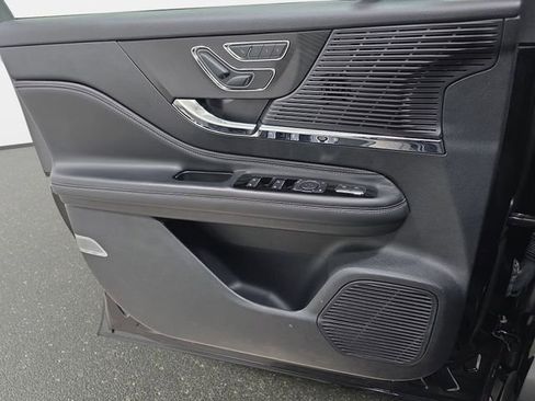 Used 2022 Lincoln Corsair Standard image 22