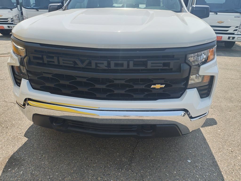 Used 2025 Chevrolet Silverado 1500 W/T RWD image 5