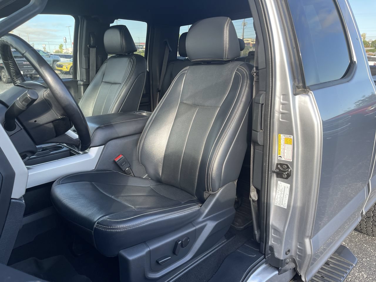 Used 2022 Ford F250 Lariat AWD/4WD image 19