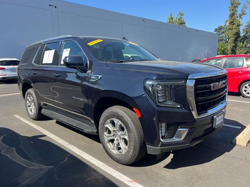 Used 2022 GMC Yukon SLE w/ Gmc Pro Safety Plus Package RWD image 2