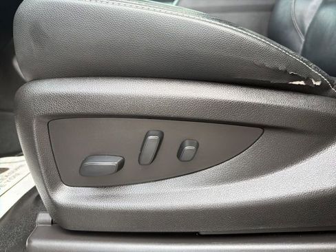 Used 2018 Chevrolet Tahoe LT w/ LT Signature Package image 15