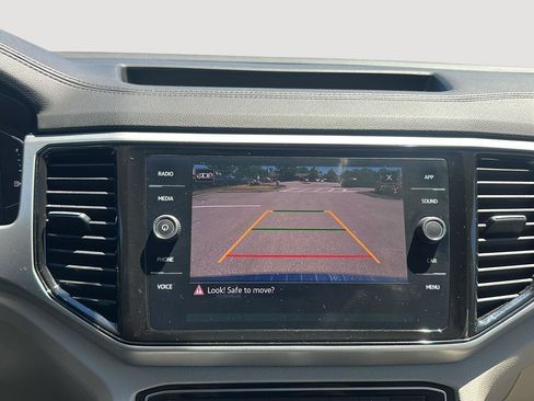 Used 2023 Volkswagen Atlas SE w/ Panoramic Sunroof Package AWD/4WD image 36
