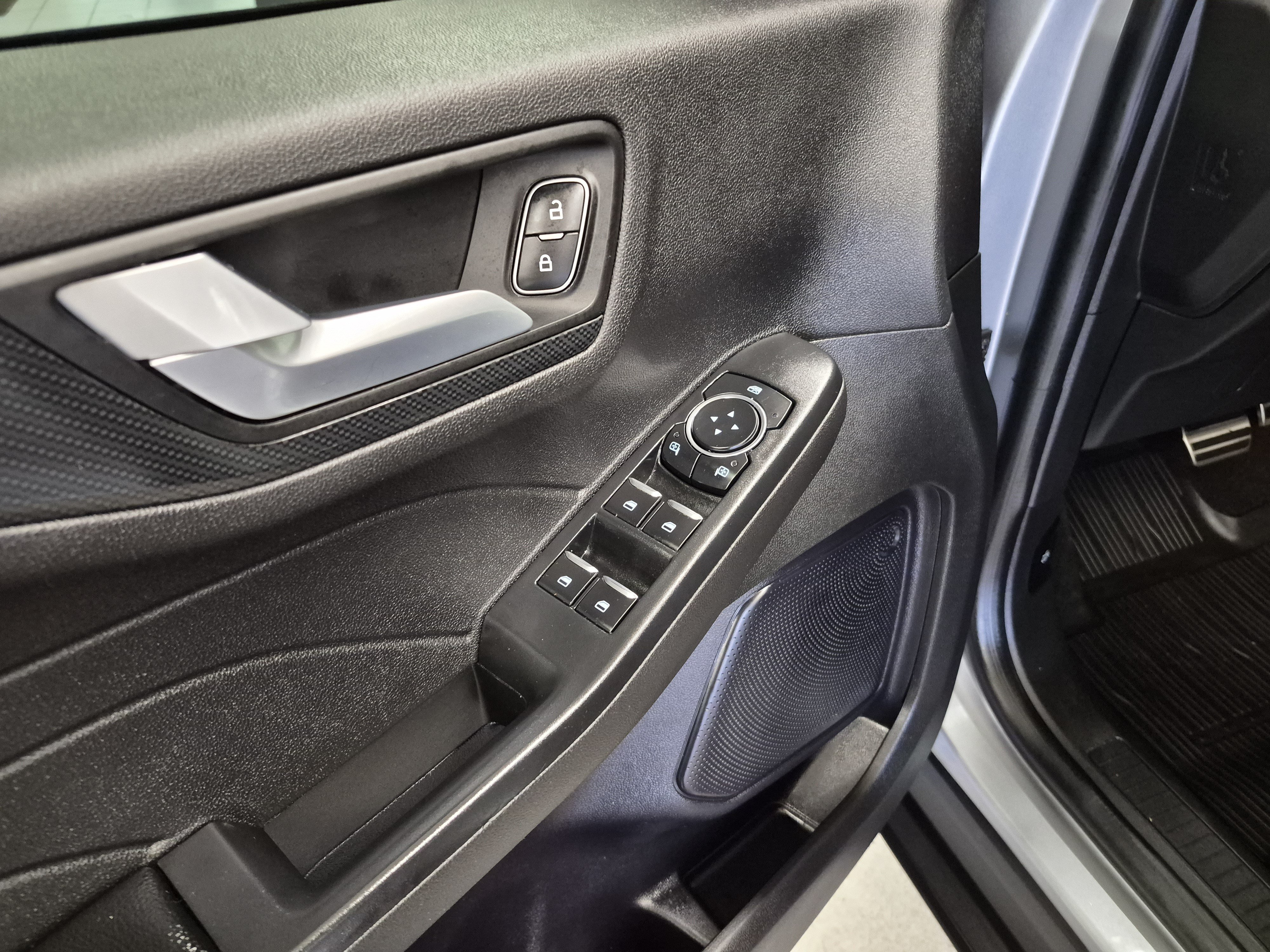Certified 2024 Ford Escape ST-Line FWD image 14