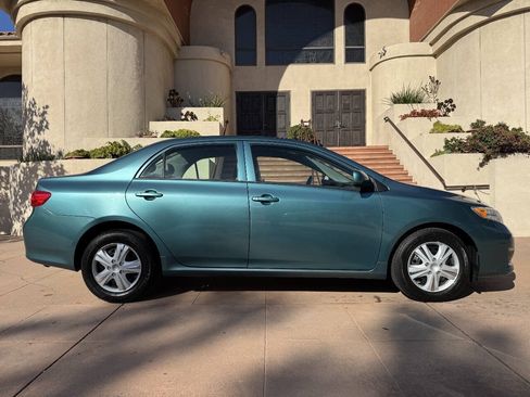 Used 2010 Toyota Corolla LE w/ All Weather Guard Pkg FWD image 6