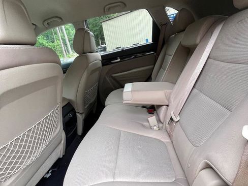 Used 2014 Kia Sorento LX FWD image 22