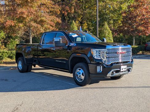 Used 2022 GMC Sierra 3500 Denali w/ Denali Ultimate Package image 1