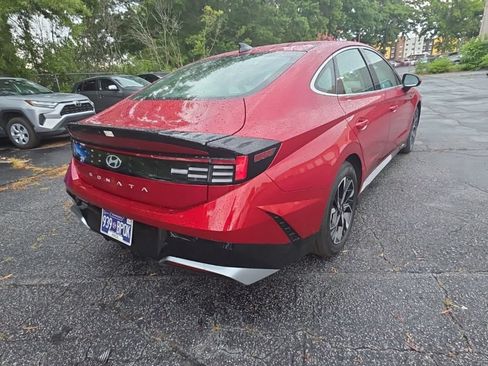 Used 2025 Hyundai Sonata SEL FWD image 9