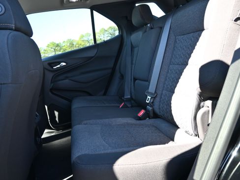 Used 2022 Chevrolet Equinox LT image 30