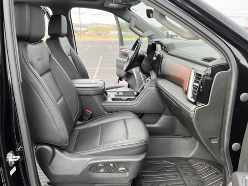 Used 2024 GMC Sierra 2500 Denali w/ Denali Reserve Package image 21